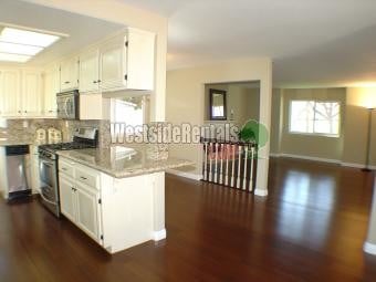 Building Photo - 18500 Kingsdale Ave