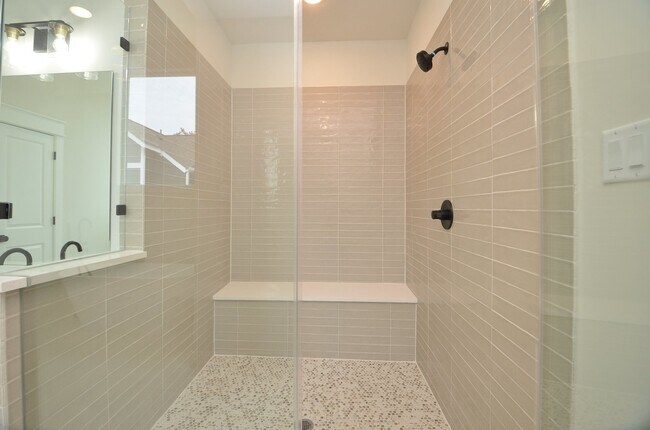 Building Photo - 9309 Montridge Dr
