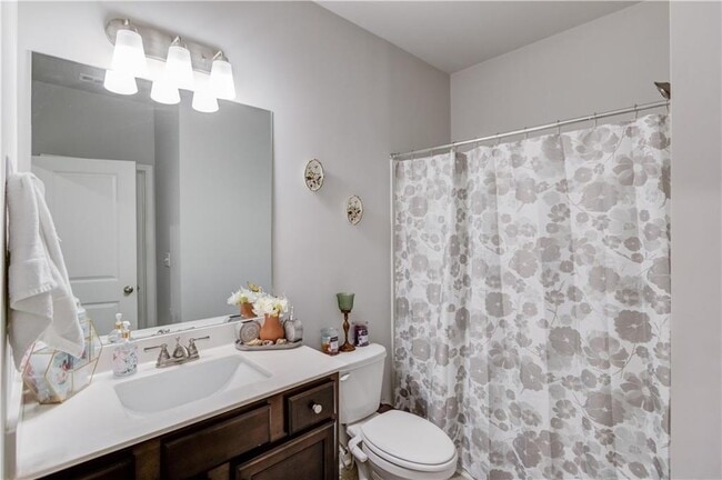 Building Photo - 404 Henson Farm Dr