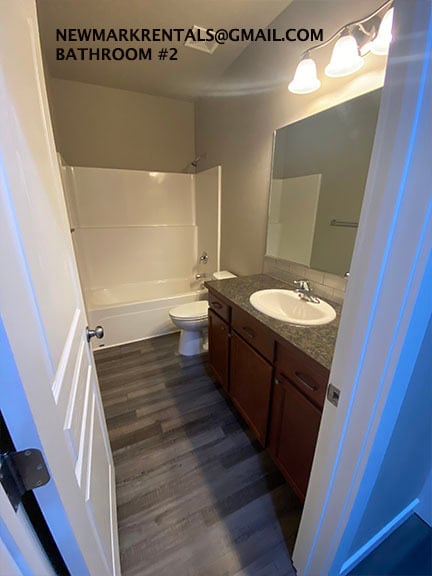 Building Photo - 1640 SW Panorama Dr