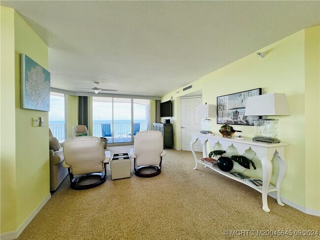 Building Photo - 5051 N Hwy A1A