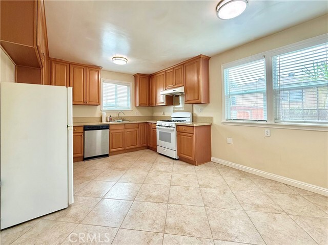 Building Photo - 3159 Del Mar Ave