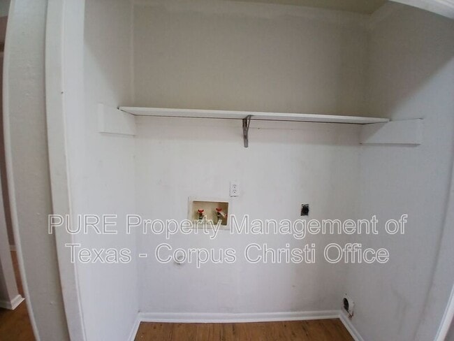 Building Photo - 5001 Middlecoff Cir