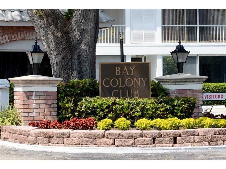 Building Photo - 6207 Bay Club Dr