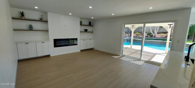 Building Photo - 748 Azure Hills Dr