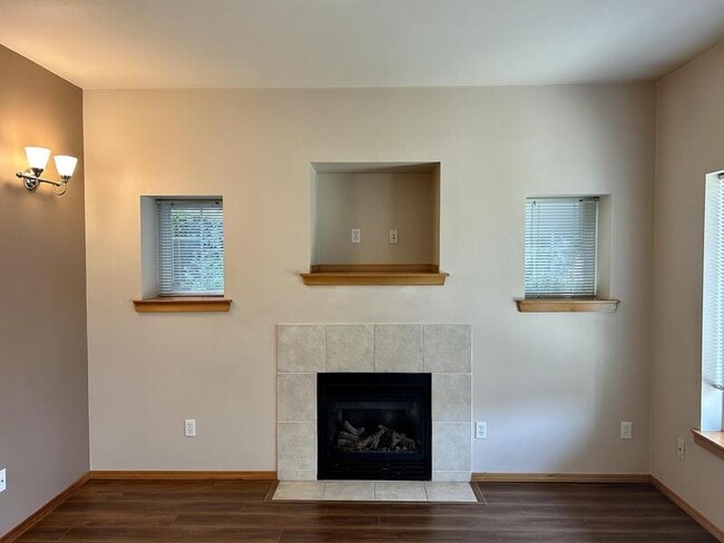 Building Photo - 4625 Celia Way
