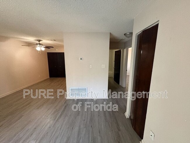 Building Photo - 2040 SE 40th Street Rd
