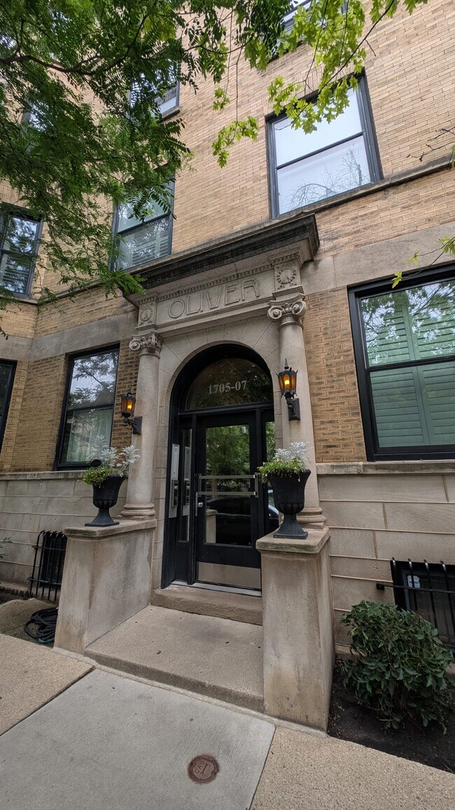 Building Photo - 1707 N Crilly Ct