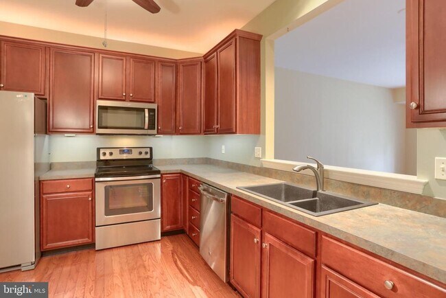 Building Photo - 1959 Deer Run Dr