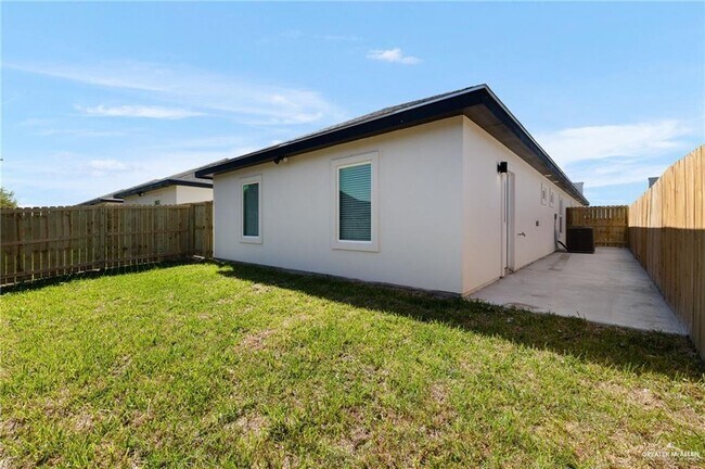 Building Photo - 503-505 W Farm to Market 495