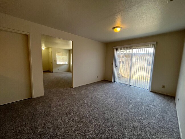 Building Photo - 2358004/85