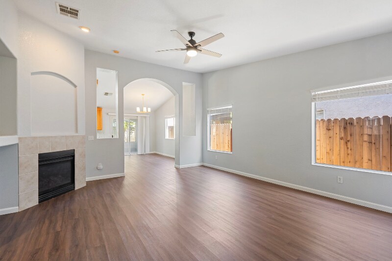 Building Photo - 8277 Lake Willow Way