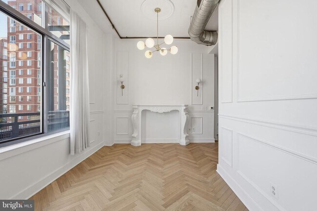 Building Photo - 520 John Carlyle St