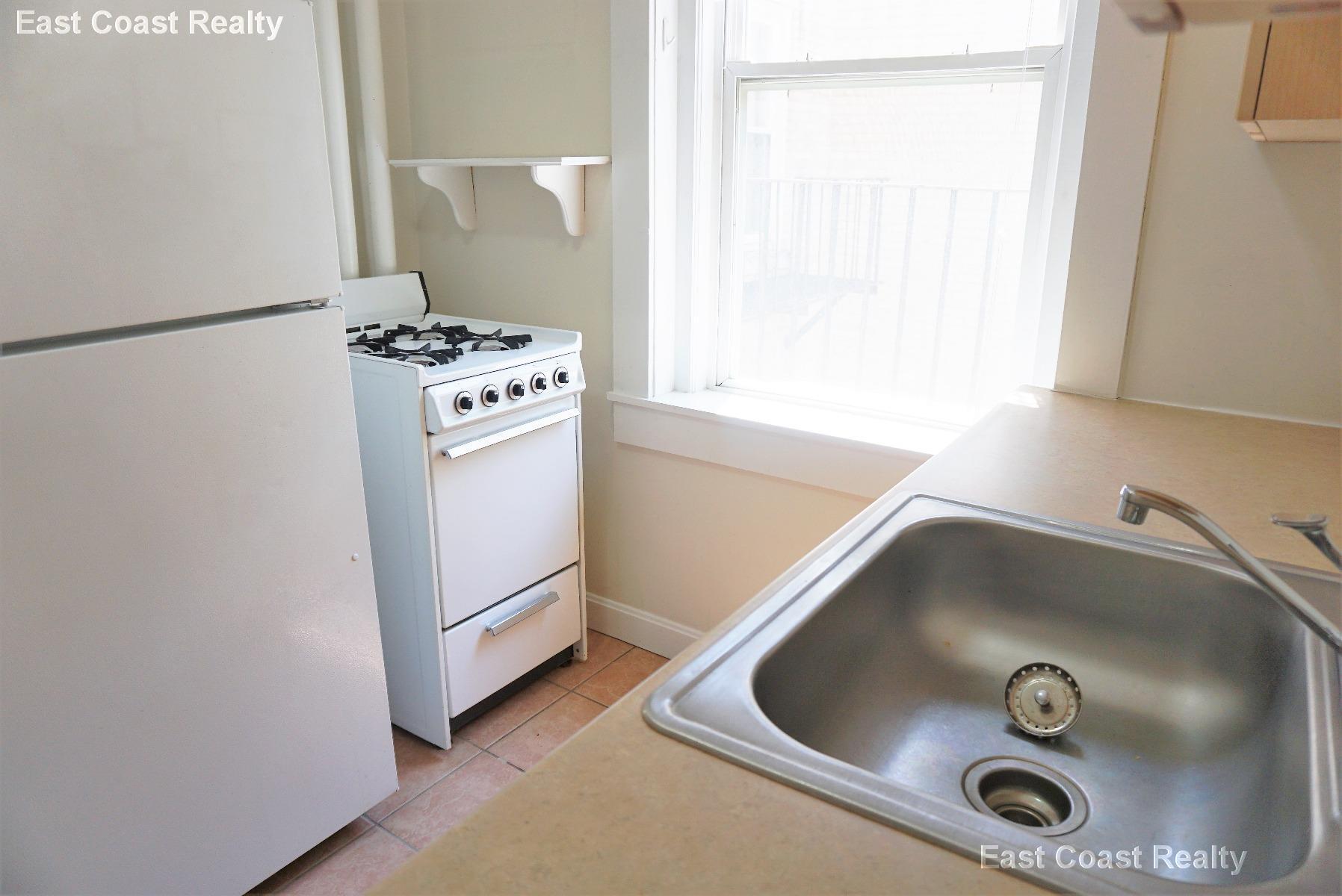 Building Photo - 79 Gordon St