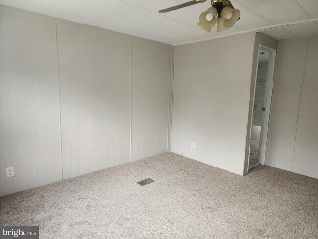 Building Photo - 110 Pennapacker Rd