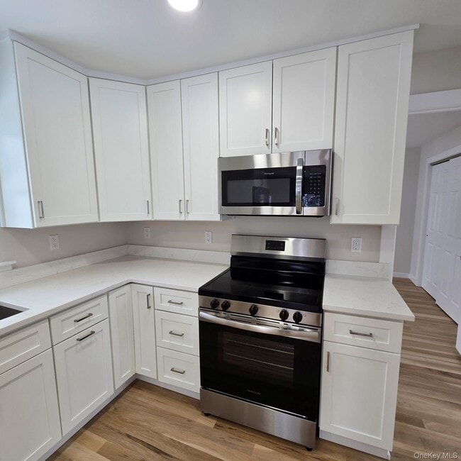 Building Photo - 37 Gould Rd