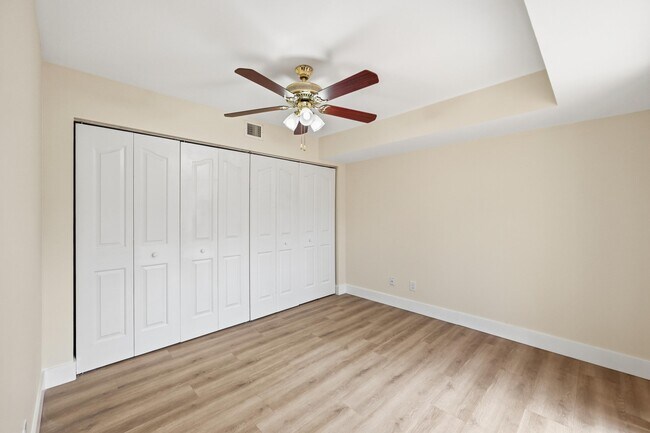 Building Photo - 8337 N Coral Cir