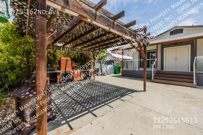 Building Photo - 1675 162nd Ave