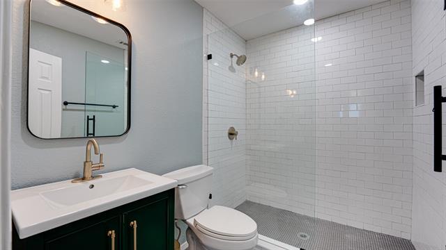 Building Photo - 2417 Northridge Dr