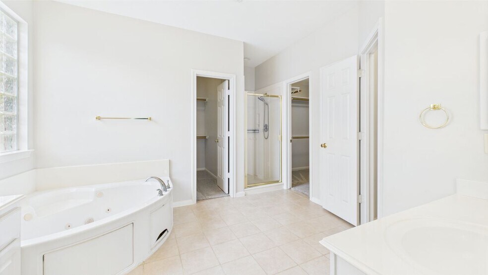 Building Photo - 12019 Costa Del Rey Ct