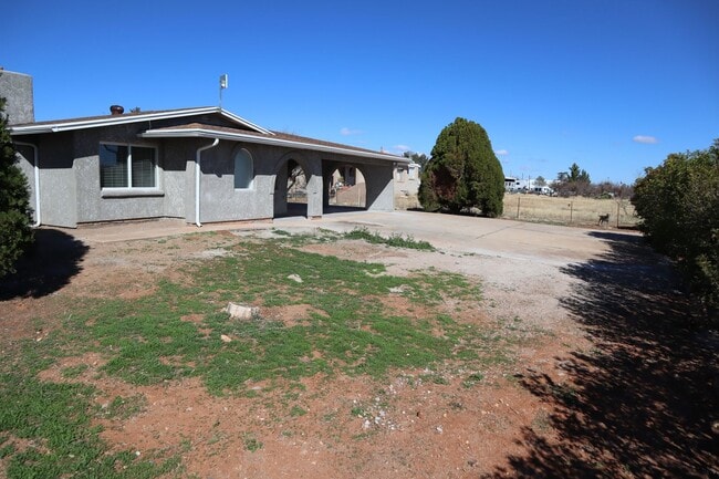 Building Photo - Fully Renovated Home You'll Want To See!