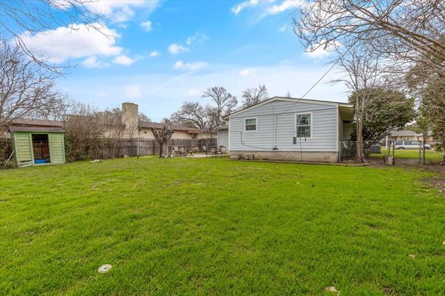 Building Photo - 4228 Winfield Ave