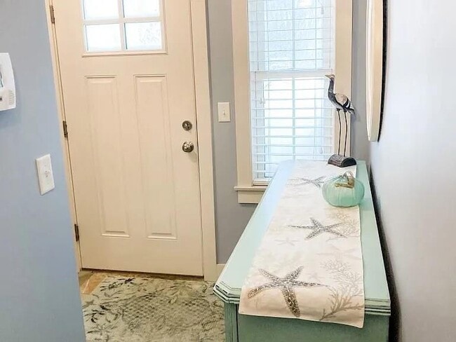 Building Photo - 12 Park Ave