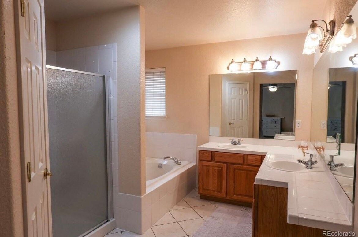 Building Photo - 7627 Halleys Dr