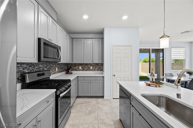 Building Photo - 5827 Casa Branca St