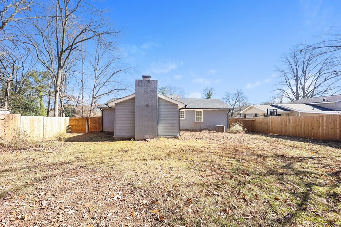 Building Photo - 6537 Bussell Way
