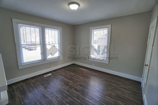 Building Photo - 1785 Steiner Ave SW