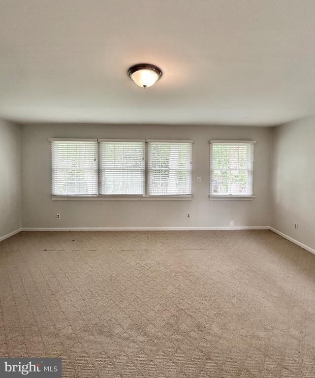 Building Photo - 3066 Valley Ln