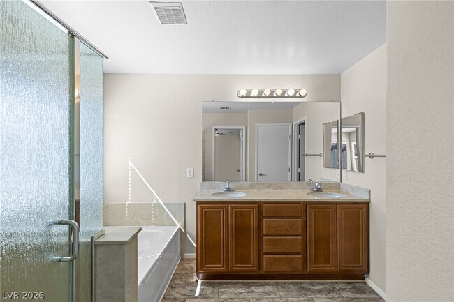 Building Photo - 719 Quayside Ct