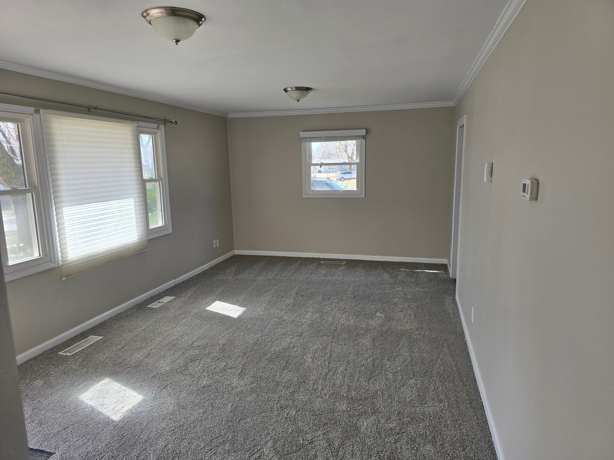 Building Photo - 1820 Mayfield Ave