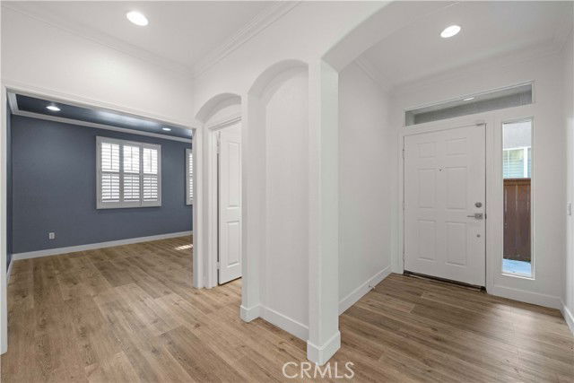 Building Photo - 9204 S Nobel Way