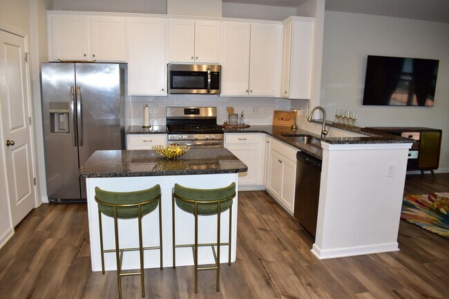 Building Photo - Charming 3BR Townhome in Greer