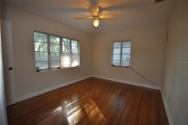 Building Photo - 519 Vern Dr