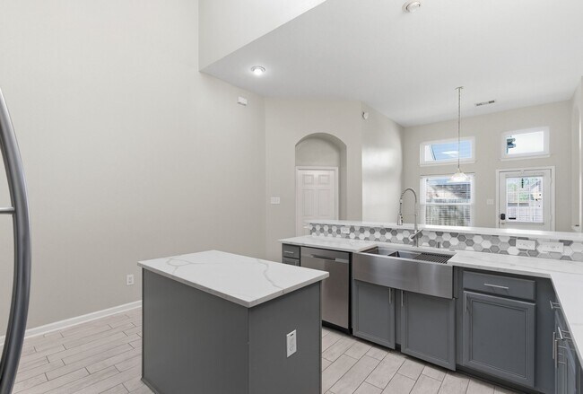 Building Photo - 7215 Bristol Ridge Dr