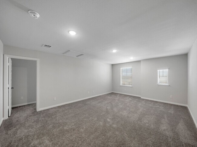 Building Photo - Almost New, Modern Look 4 Bed 3 Bath House in Van Alstyne Available Now!