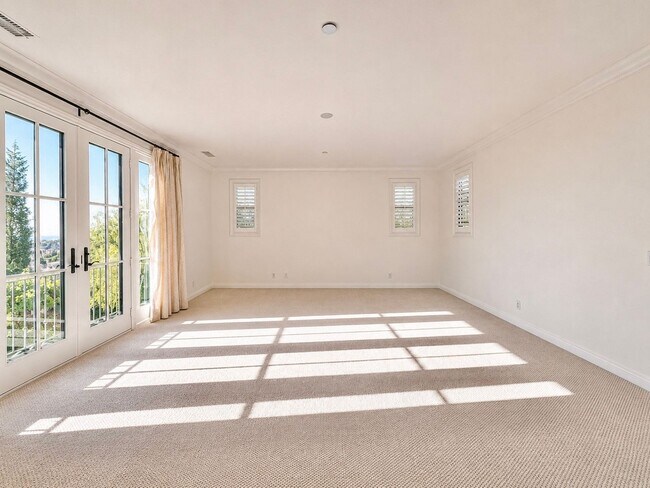 Building Photo - Luxury Living in Irvine's Prestigious Turtle Ridge