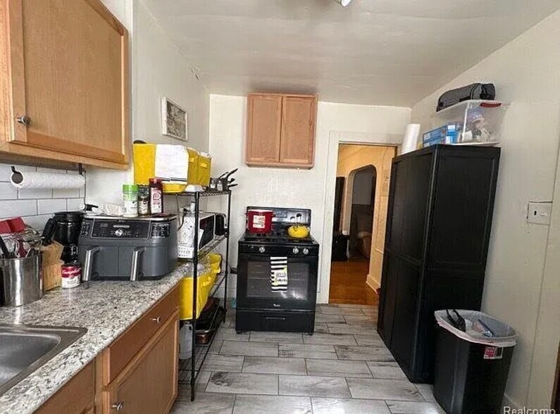 Building Photo - 5271 Drexel St