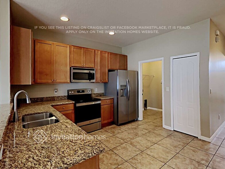 Building Photo - 2122 Senate Ave