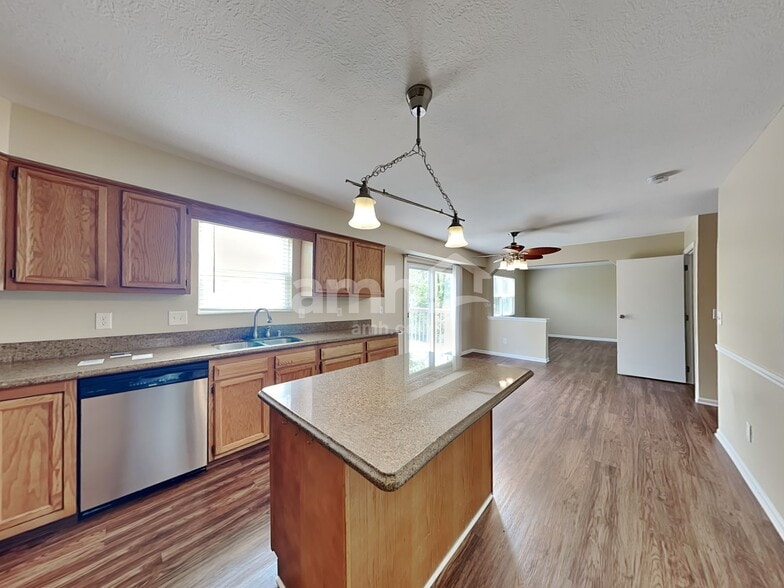 Building Photo - 6488 Jayfield Dr