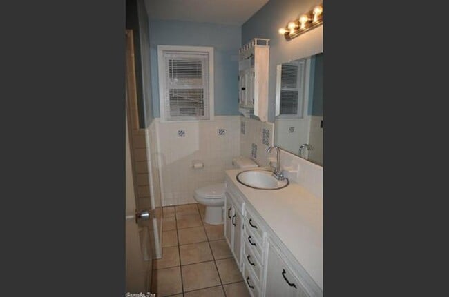 Building Photo - 1412 Forrest Dr