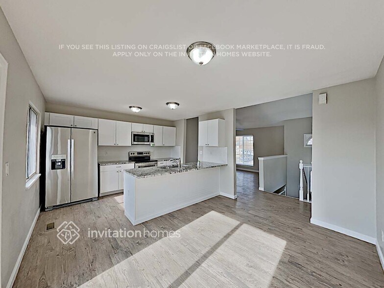 Building Photo - 6003 S Perth St