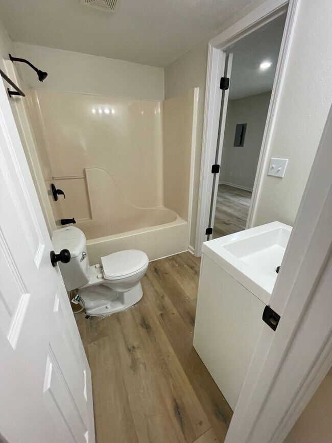 Building Photo - 1904-1906 Arlene Dr.