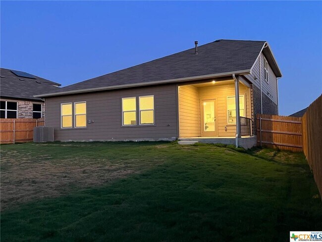 Building Photo - 154 Solitude Dr