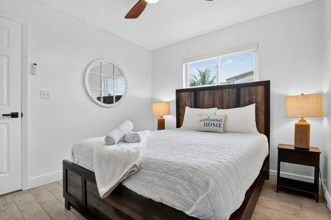 Building Photo - 6660 Custer St