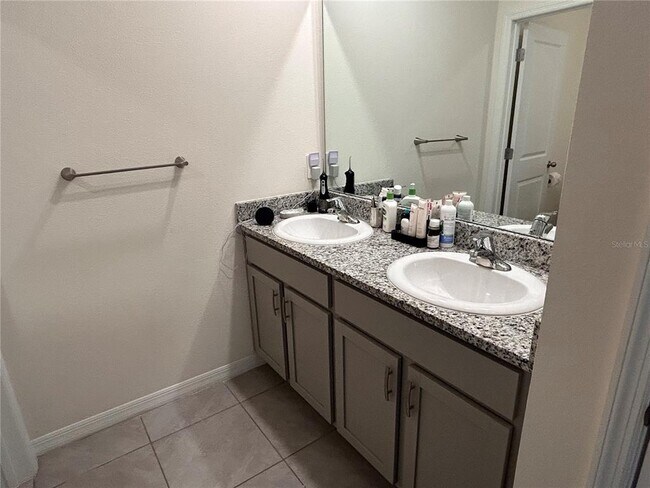 Building Photo - 17630 Canopy Pl