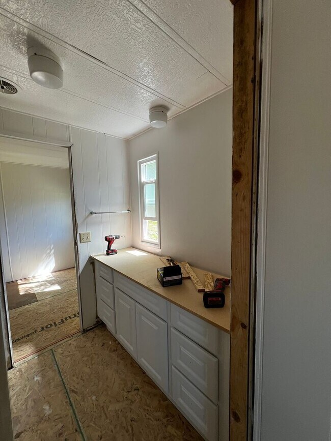Building Photo - Remodeled 3BD 2BA in Ferndale!